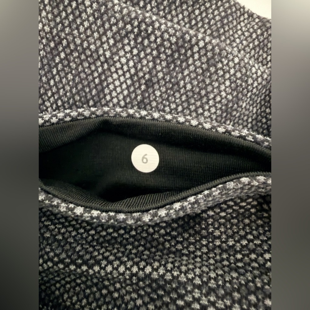 Lululemon Athletica Textured Leggings size 6 - Picture 7 of 7